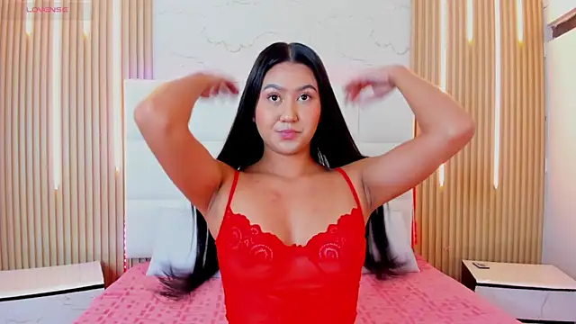 Iris Thompson  online show from November 2025 04:15:02 AM