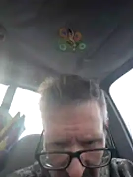 Snapshot of AronMellon76 chatting on December 2025 05:08:01 PM AronMellon76 online show from December 2025 05:08:01 PM