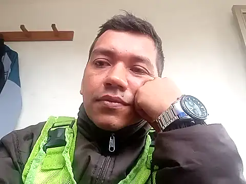 angelito0219 online show from January 2025 12:33:01 PM