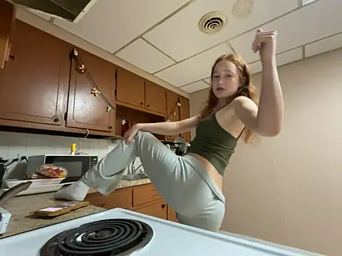 gingerbabe18 online show from April 2026 12:39:01 AM