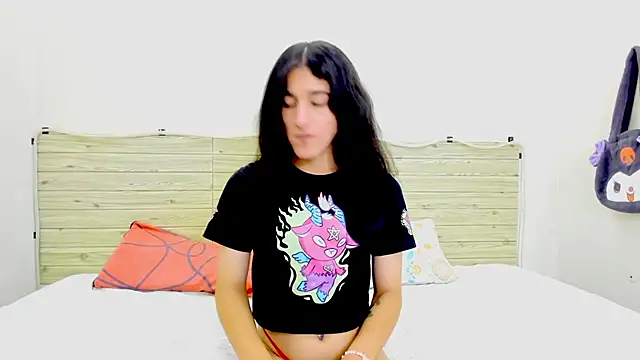 Snapshot of Evil_Queen13 chatting on February 2026 08:52:02 PM Evil Queen13 online show from February 2026 08:52:02 PM