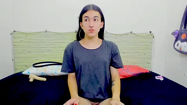 Evil Queen13 online show from January 2026 08:04:01 PM