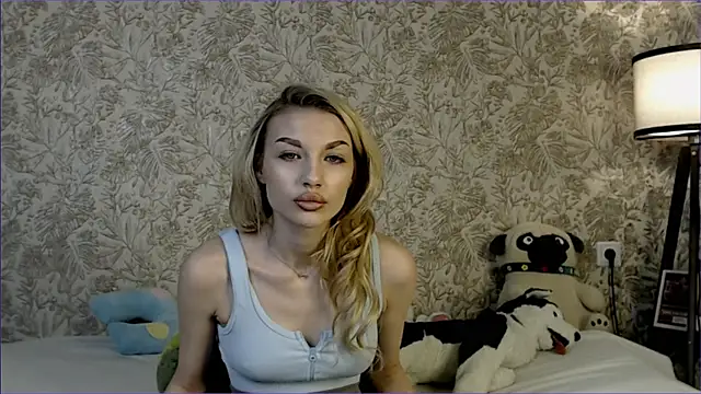 Snapshot of Ella_Milla chatting on November 2025 10:07:01 AM Ella Milla online show from November 2025 10:07:01 AM