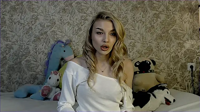 Snapshot of Ella_Milla chatting on November 2025 10:19:01 AM Ella Milla online show from November 2025 10:19:01 AM