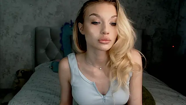 Snapshot of Ella_Milla chatting on June 2026 12:55:02 PM Ella Milla online show from June 2026 12:55:02 PM