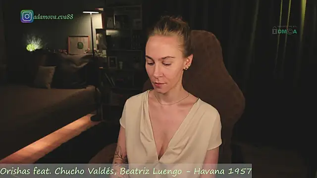 Snapshot of _Eva_Adama chatting on May 2026 04:42:02 AM Eva Adama online show from May 2026 04:42:02 AM