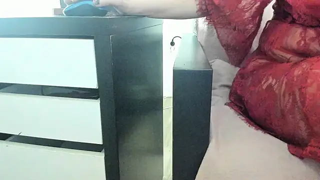 MendiPetite online show from February 2026 09:28:01 PM