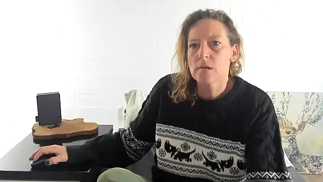 MendiPetite online show from January 2026 09:46:01 AM