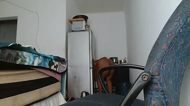 Hugetittiesxx2 online show from April 2026 03:42:01 AM