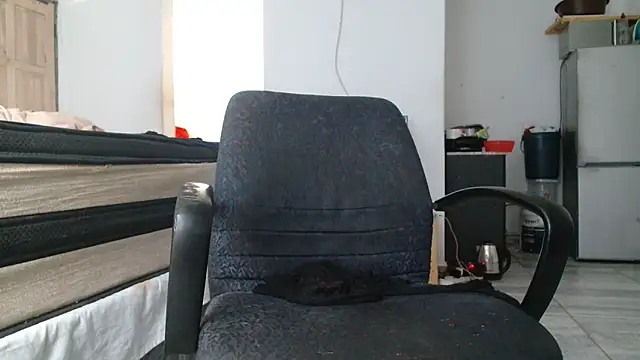 Hugetittiesxx2 online show from November 2025 07:46:02 AM