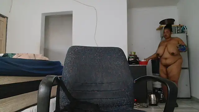 Hugetittiesxx2 online show from October 2025 03:49:01 AM