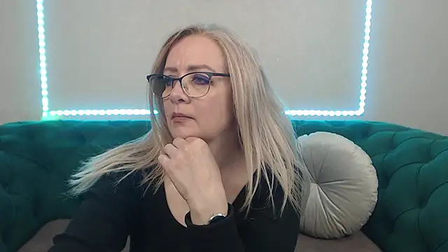 IvanaCharm online show from April 2026 03:46:02 AM