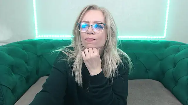 IvanaCharm online show from March 2026 04:22:01 AM