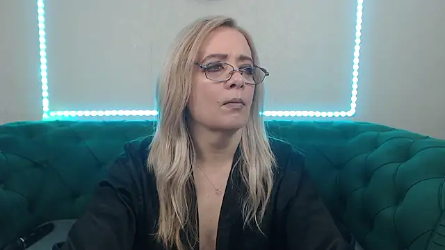 IvanaCharm online show from January 2026 04:49:02 AM