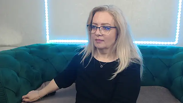 IvanaCharm online show from May 2026 03:25:02 AM
