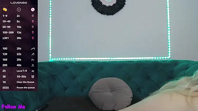 IvanaCharm online show from October 2025 03:40:01 AM