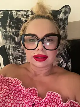 Snapshot of luna_14 chatting on September 2025 07:37:02 AM luna 14 online show from September 2025 07:37:02 AM