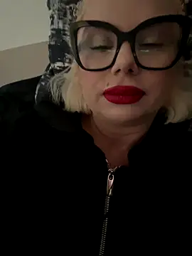 Snapshot of luna_14 chatting on October 2025 10:23:02 AM luna 14 online show from October 2025 10:23:02 AM