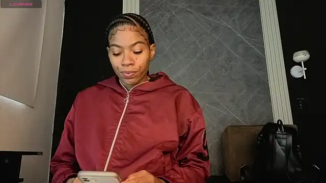 YummyDuooo online show from November 2025 12:09:01 PM