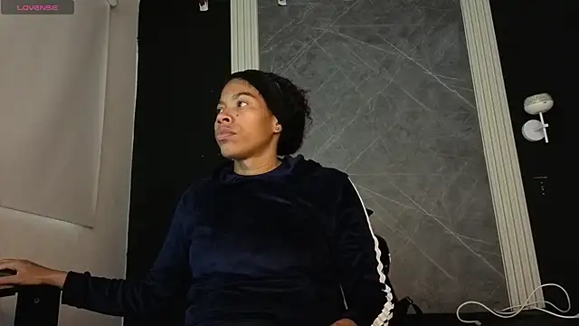 YummyDuooo online show from November 2025 11:53:02 AM