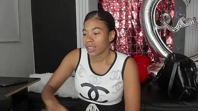 YummyDuooo online show from February 2026 11:10:01 AM