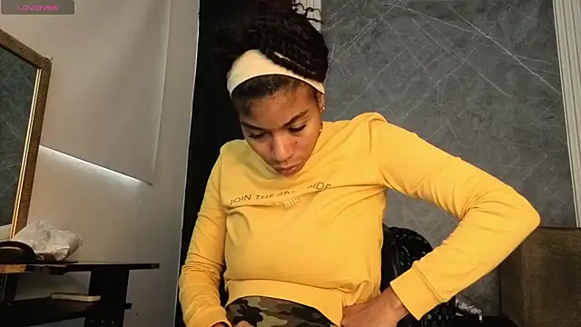 YummyDuooo online show from October 2025 12:04:02 PM