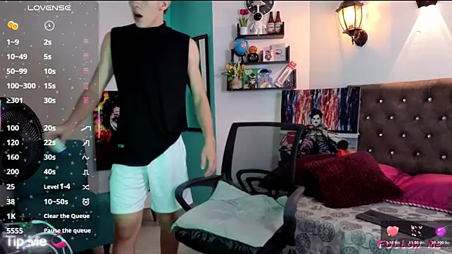 Snapshot of flowers18 chatting on December 2025 10:53:01 PM flowers18 online show from December 2025 10:53:01 PM