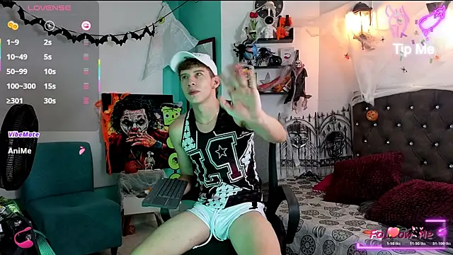 Snapshot of flowers18 chatting on October 2025 10:31:01 PM flowers18 online show from October 2025 10:31:01 PM