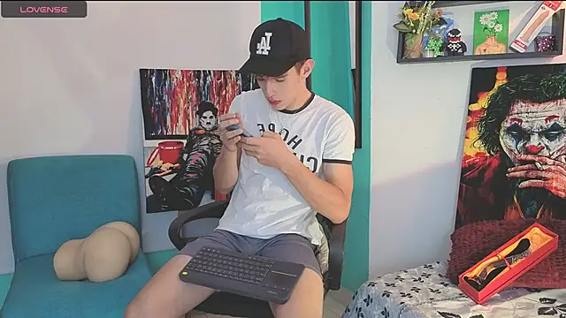 flowers18 online show from April 2026 10:25:02 PM