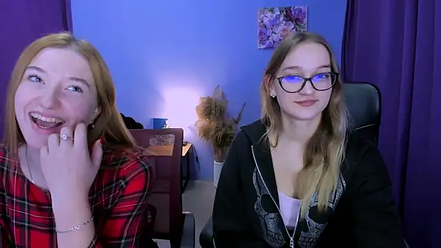 Snapshot of daisy_candy chatting on January 2025 07:43:01 PM daisy candy online show from January 2025 07:43:01 PM