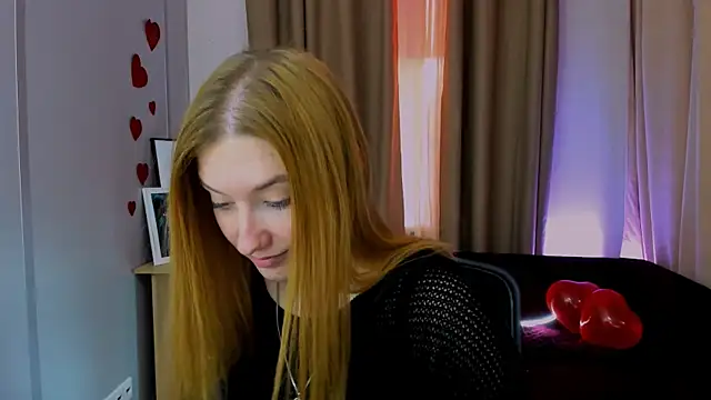 Snapshot of daisy_candy chatting on February 2025 01:43:01 PM daisy candy online show from February 2025 01:43:01 PM