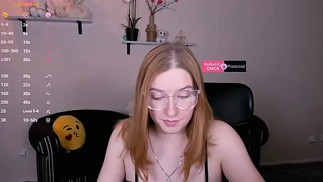 Snapshot of daisy_candy chatting on February 2025 08:37:01 PM daisy candy online show from February 2025 08:37:01 PM