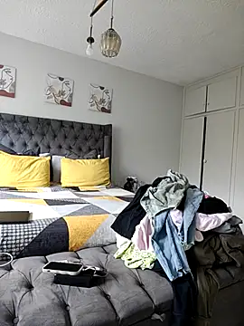 Drippincaty online show from December 2025 07:42:02 AM