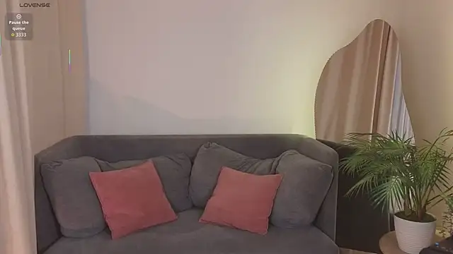 Curly Moon online show from March 2026 07:04:01 AM