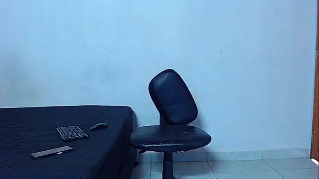 mikecoper 23 online show from May 2026 01:37:02 PM