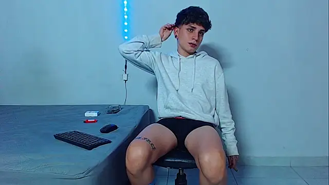 mikecoper 23 online show from October 2025 03:40:02 AM