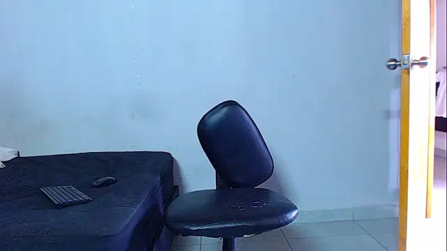 mikecoper 23 online show from May 2026 01:19:02 PM