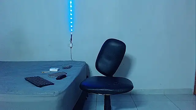 mikecoper 23 online show from November 2025 02:23:02 AM