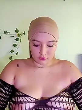 Snapshot of Celeste_camila18 chatting on September 2025 03:06:01 PM Celeste camila18 online show from September 2025 03:06:01 PM
