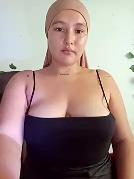 Snapshot of Celeste_camila18 chatting on November 2025 07:30:01 PM Celeste camila18 online show from November 2025 07:30:01 PM