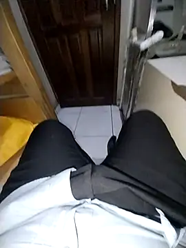 Snapshot of Whiper2024 chatting on October 2025 06:30:02 PM Whiper2024 online show from October 2025 06:30:02 PM