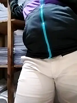 Whiper2024 online show from February 2026 06:30:02 PM