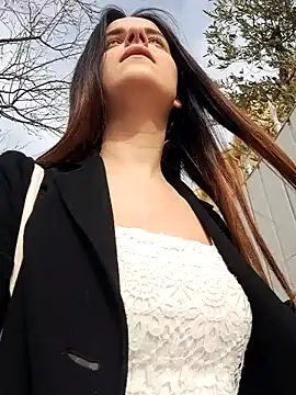 RaonXO online show from January 2025 12:26:02 PM