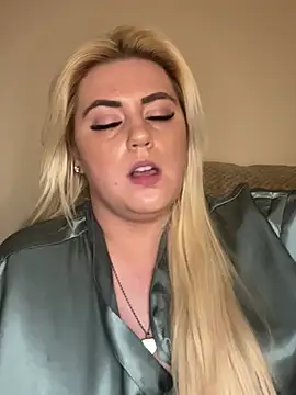 Blondiee3088 online show from February 2025 11:37:01 PM