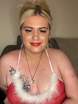 Blondiee3088 online show from December 2024 07:21:01 PM