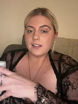 Blondiee3088 online show from January 2025 05:59:02 PM