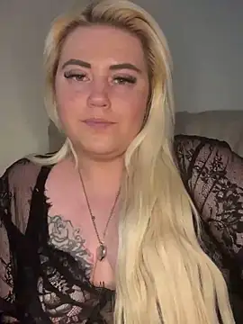 Blondiee3088 online show from March 2025 04:00:02 PM