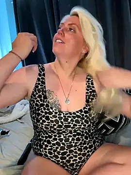 Blondiee3088 online show from October 2025 11:13:01 AM