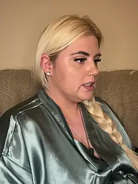 Blondiee3088 online show from February 2025 08:31:01 PM