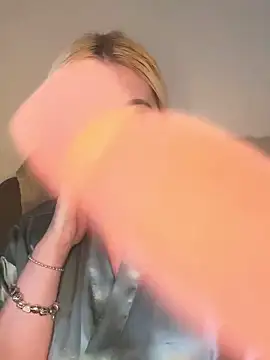 Blondiee3088 online show from March 2025 12:44:02 PM